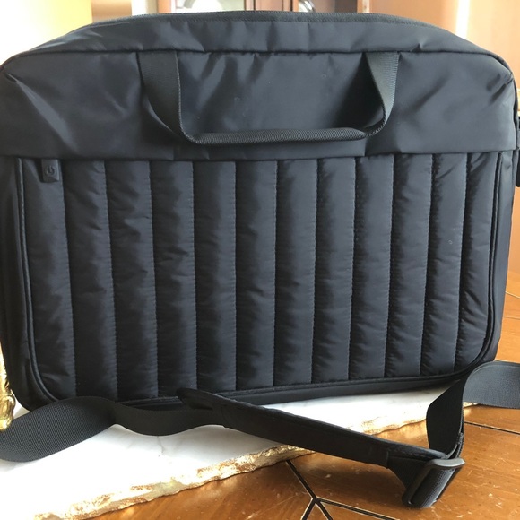 Handbags - EUC Computer bag